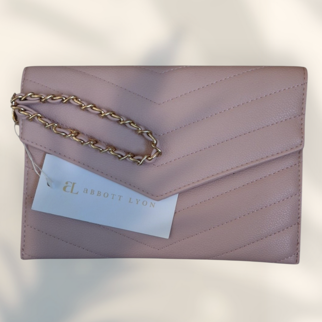 Pochette enveloppe matelassée à dragonne chaîne – Rose Poudré - Abbott Lyon