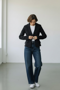 Blazer noir cintrée – L'Incontournable élégance moderne - Lorna Bosè